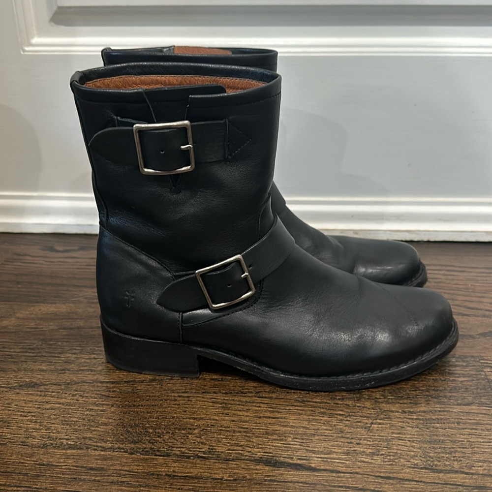 FRYE Vicky Leather Moto Boot